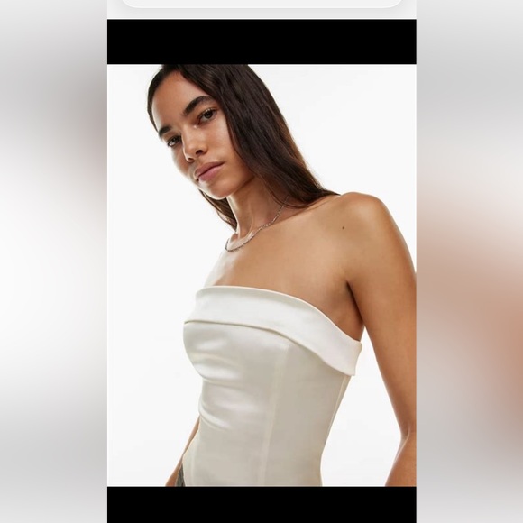 Aritzia Dresses & Skirts - Aritzia satin bustier new! Never worn